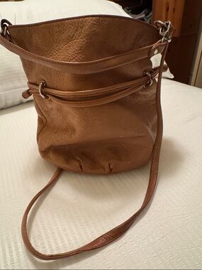 HOBO Tan Leather Bucket Shoulder Bag
